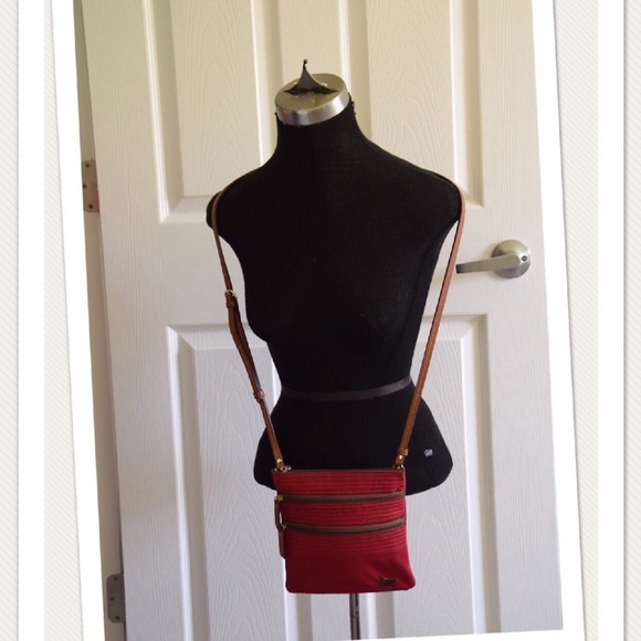 Dooney & Bourke cross body bag - Picture 2 of 8